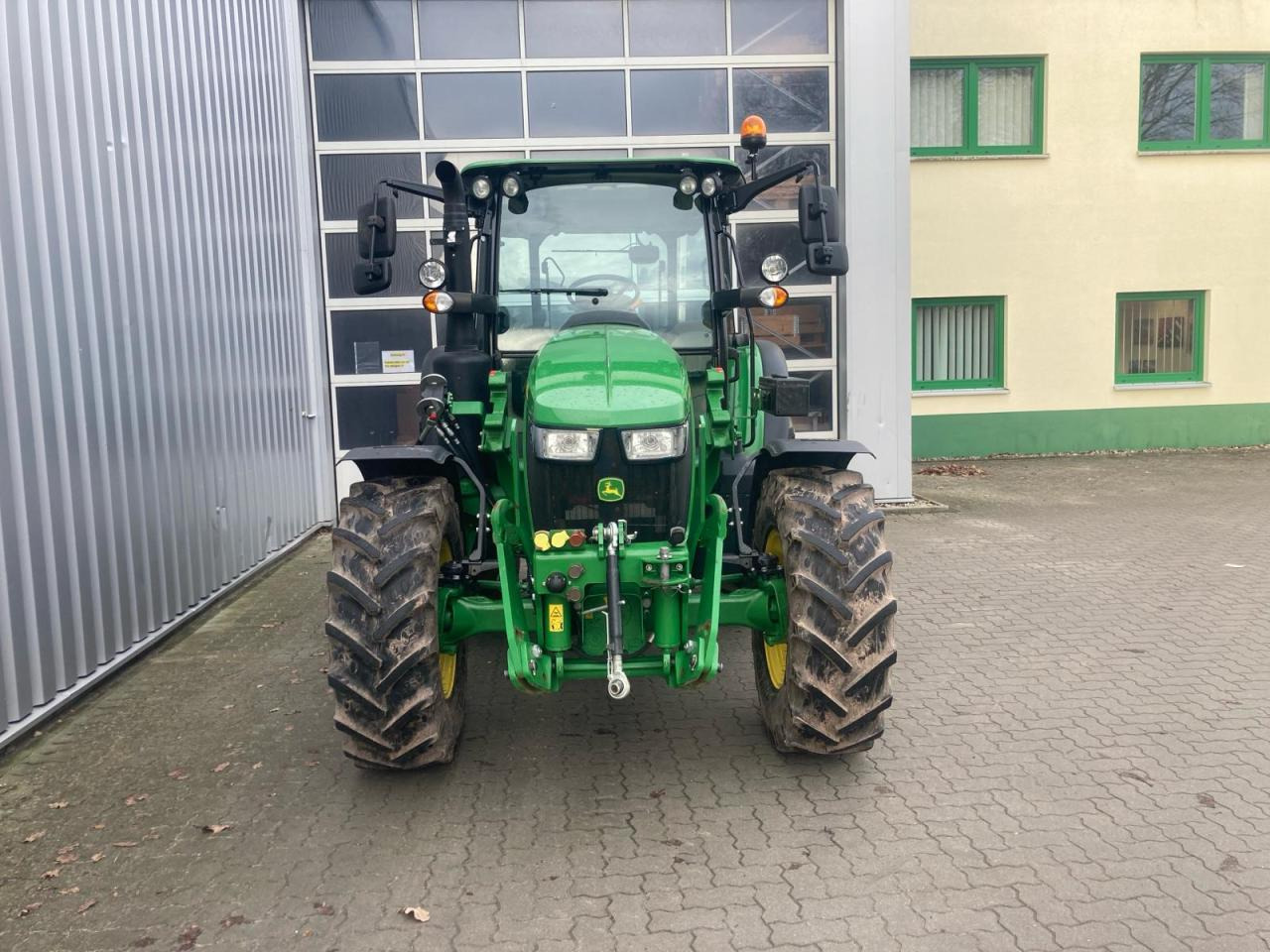 Leasing John Deere 5115M John Deere 5115M: gambar 5