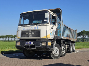 Truk jungkit MAN 32.403