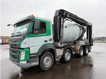 Truk pengaduk beton VOLVO FM 370