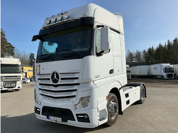 Truk MERCEDES-BENZ Actros 1845