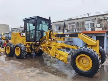 Grader CATERPILLAR 140H