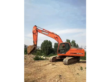 Ekskavator perayap DOOSAN DX225LC