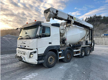 Truk pengaduk beton VOLVO FMX 540