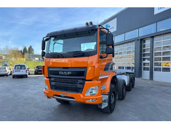 Truk sasis DAF CF 440