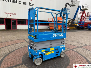 Scissor lifts GENIE