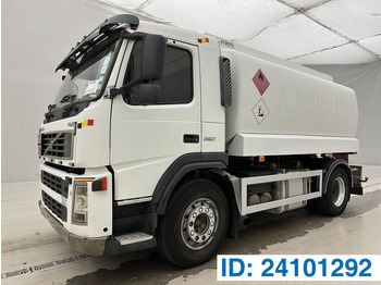 Truk tangki VOLVO FM9 260