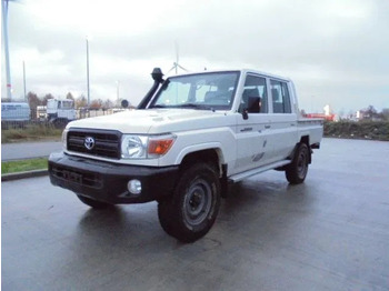 Mobil TOYOTA Land Cruiser