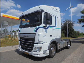 Tractor head DAF XF 440