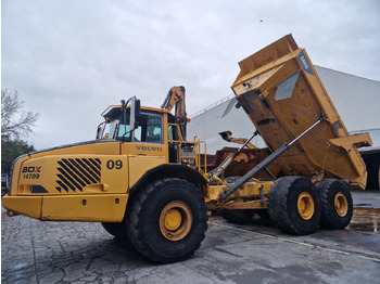 Tempat sampah artikulasi VOLVO A40D