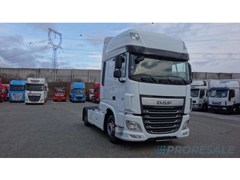 Tractor head DAF XF 460