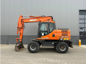 Ekskavator roda DOOSAN DX140W-3