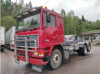 Truk pembawa sistem kabel VOLVO F12