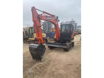 Ekskavator perayap DOOSAN DX60