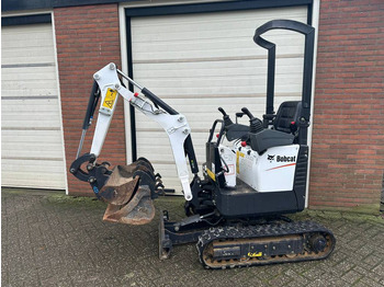 Ekskavator mini Bobcat E 10 - 300 hours! - three buckets: gambar 3