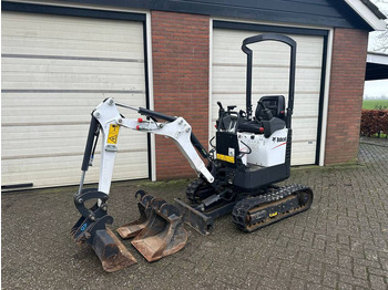 Ekskavator mini Bobcat E 10 - 300 hours! - three buckets: gambar 5