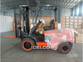 Forklift TOYOTA