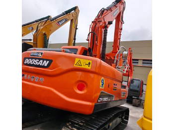 Ekskavator perayap DOOSAN DX150