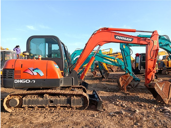 Ekskavator mini DOOSAN DH60-7