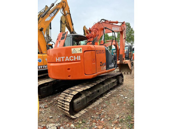 Ekskavator perayap HITACHI ZX135