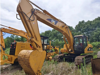 Ekskavator perayap CATERPILLAR 325C