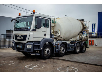 Truk pengaduk beton MAN TGS 32.360