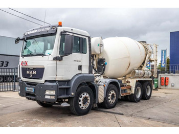 Truk pengaduk beton MAN TGS 32.400