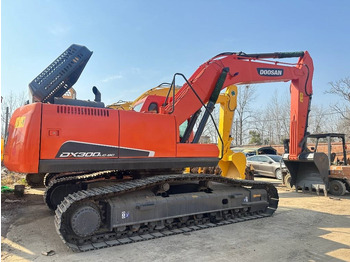 Ekskavator perayap DOOSAN DX300