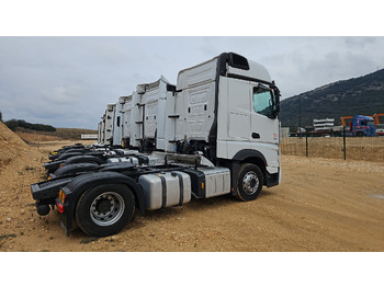 Tractor head MERCEDES-BENZ Actros 1851