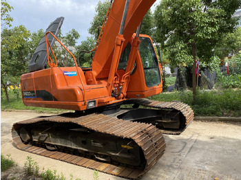 Ekskavator perayap DOOSAN DH220LC-7