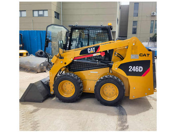 Skid steer CATERPILLAR 226