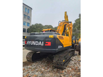 Ekskavator used hyundai 220lc-9s excavator Good condition made in Korea 22 ton hydraulic digger  crawler excavator for sale: gambar 4