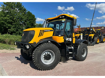 Traktor JCB