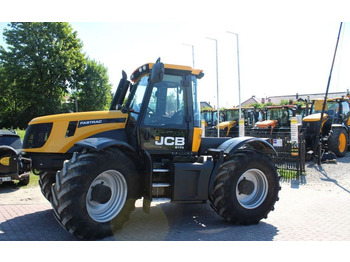 Traktor JCB