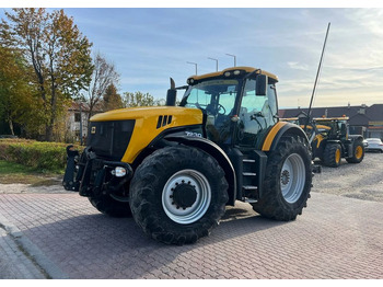 Traktor JCB