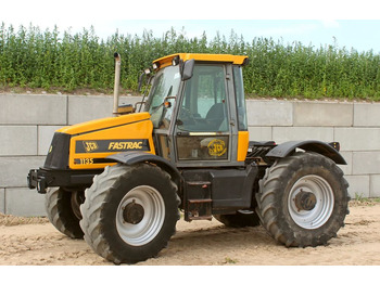 Traktor JCB