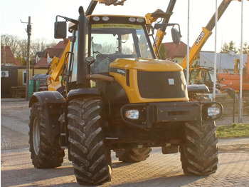 Traktor JCB