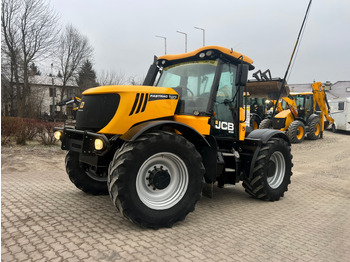 Traktor JCB