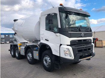 Truk pengaduk beton VOLVO FMX 430