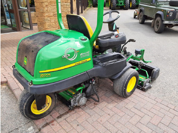 Mesin pemotong rumput baru John Deere 2500E greens triple mower: gambar 4