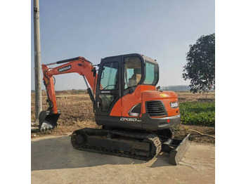 Ekskavator mini DOOSAN DX60