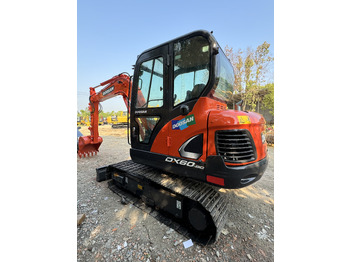 Ekskavator perayap DOOSAN DX60: gambar 5