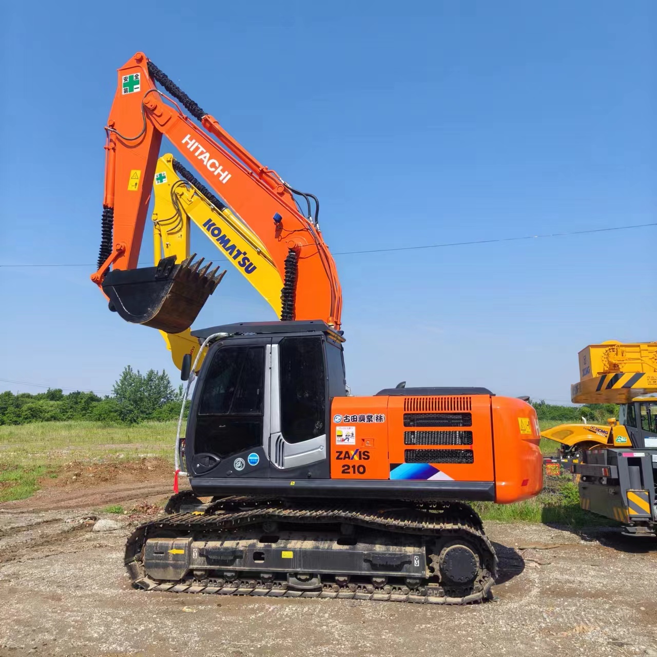 Ekskavator perayap HITACHI ZX210