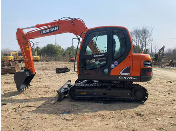 Ekskavator mini DOOSAN DX75