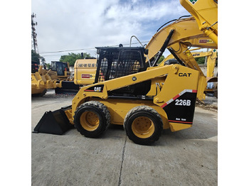 Skid steer CATERPILLAR 226B