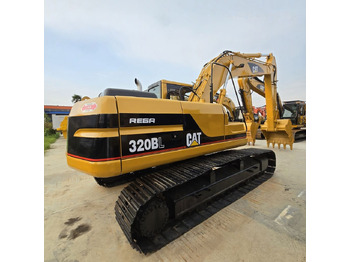 Ekskavator perayap CATERPILLAR 320BL