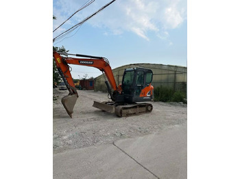 Ekskavator mini DOOSAN DX55