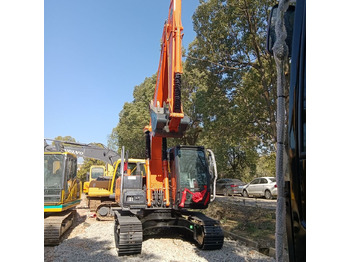 Ekskavator perayap HITACHI ZX120