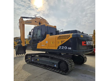 Ekskavator perayap HYUNDAI