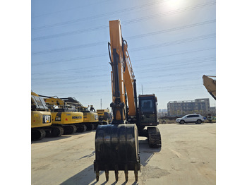 Ekskavator perayap HYUNDAI