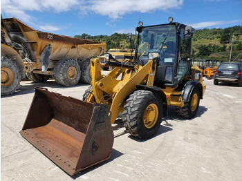 Wheel loader CATERPILLAR